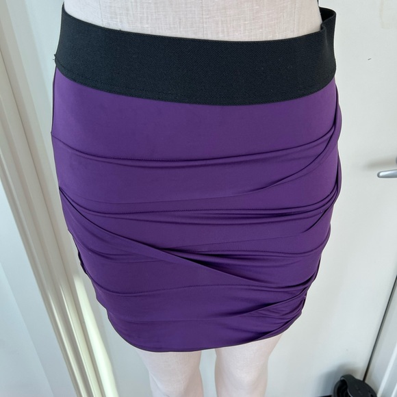 BCBGeneration Ruched Skirt - Picture 3 of 8